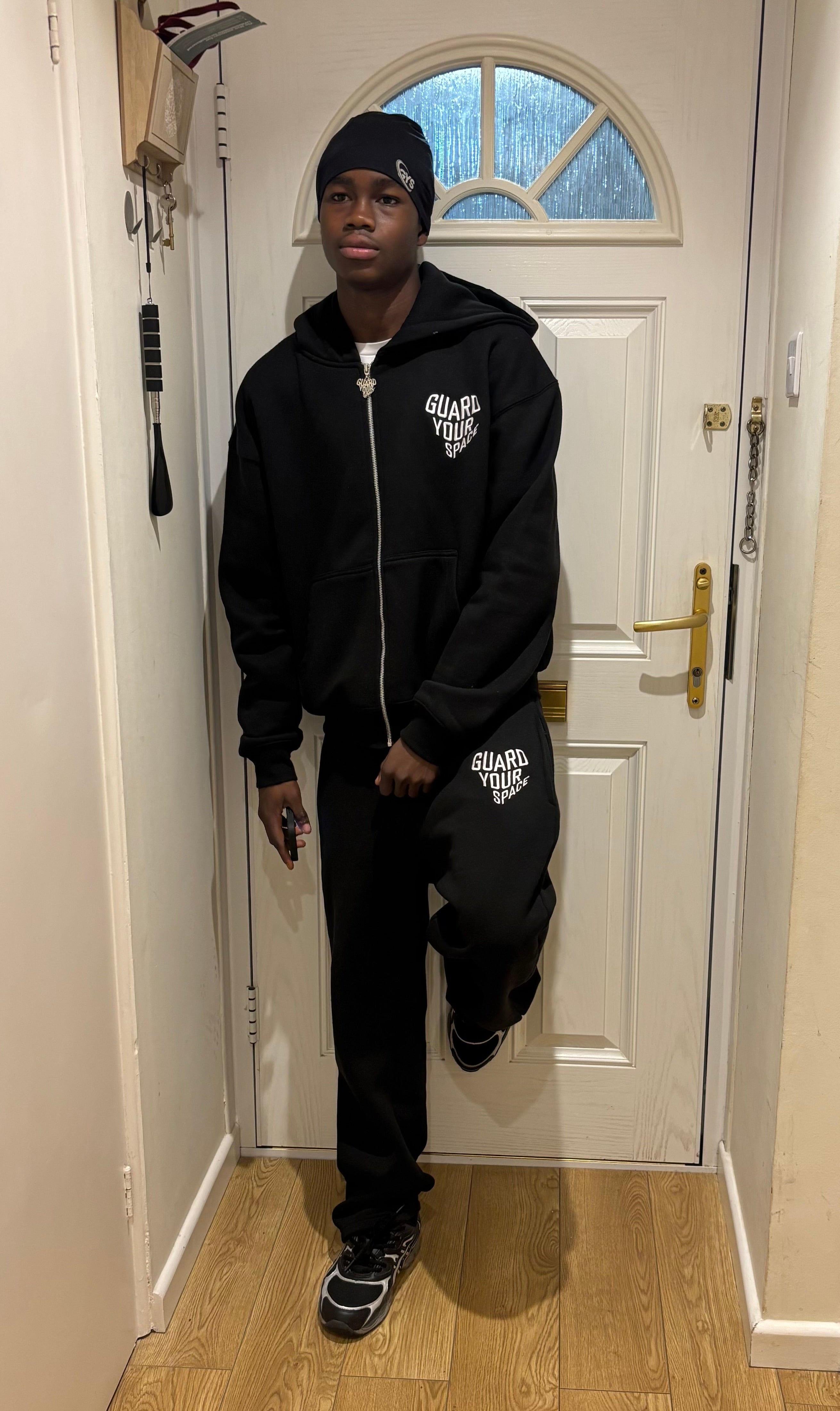 (Black & white) Guardyourspace zip-up tracksuit